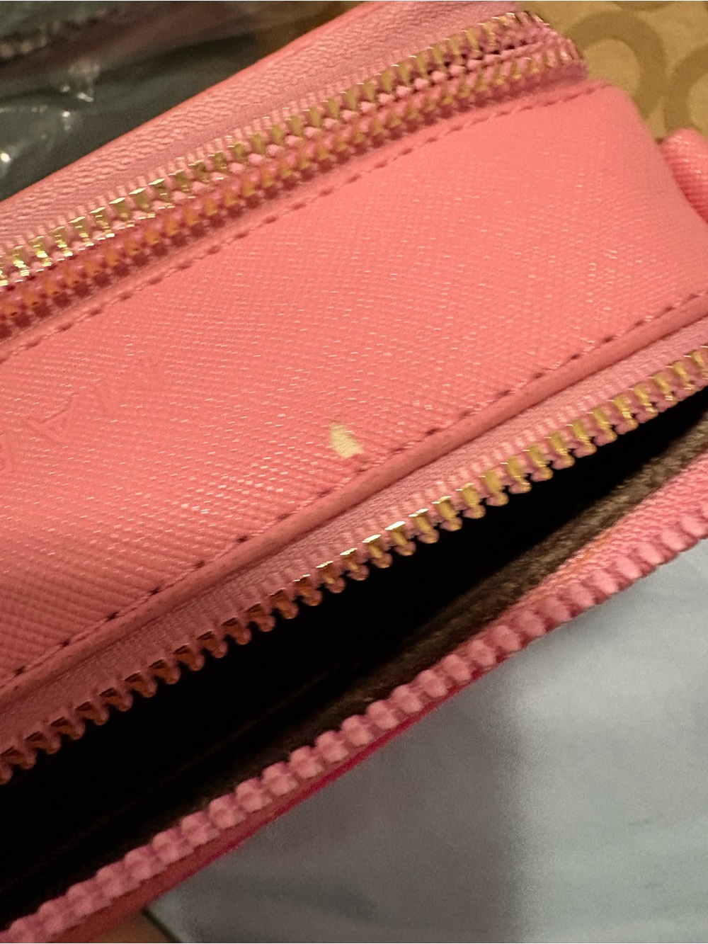 READ DAMAGED Fashion Bag
